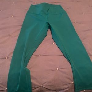 *RARE Lululemon Wunder under pant size 6